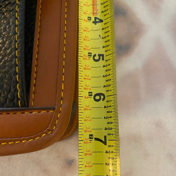 Vintage Dooney & Burke All - Weather Leather Black & Tan Pebbled Crossbody Bag - Picture 15 of 17